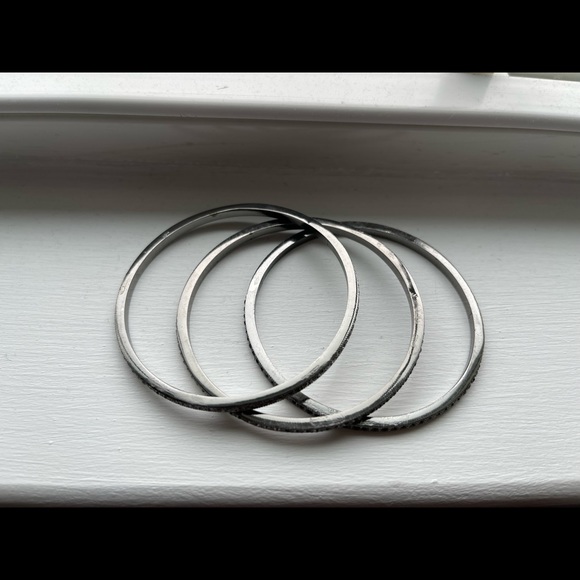 Express gunmetal silver rhinestone bangle set - Picture 3 of 4